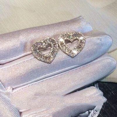 

925 silver high-end simple heart-shaped square diamond shining temperament fashion all-match BlingBling zircon stud earrings