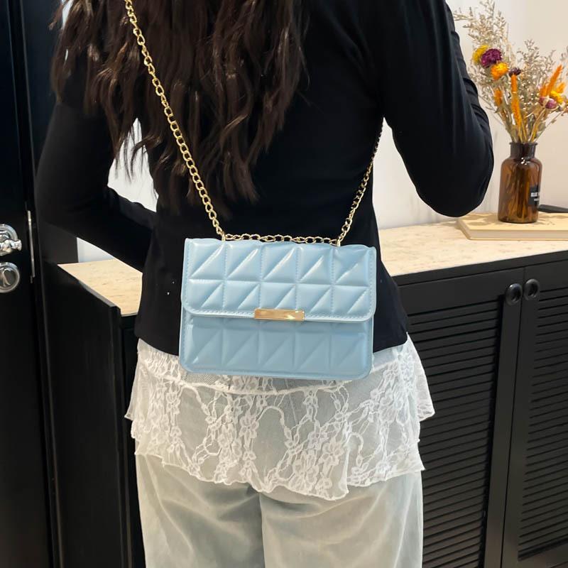 Korean version of the temperament simple foreign style chain shoulder messenger bag women 2025 niche new versatile ins small square bag