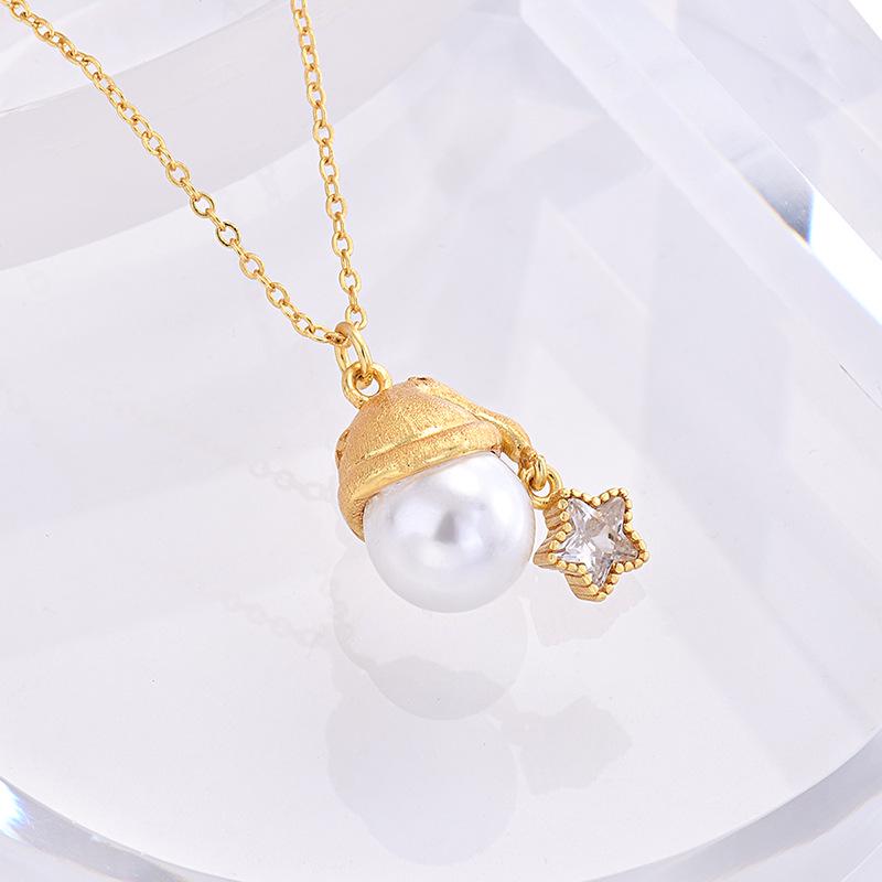 Xiaohongshu Style Santa Hat Pendant Necklace with Star and Pearl