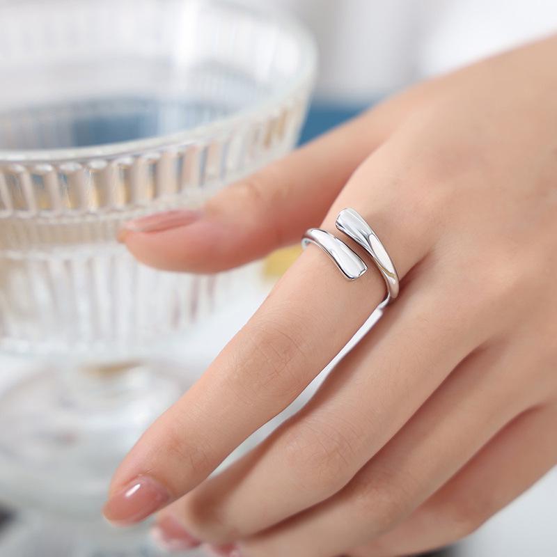 Baroque Asymmetrical 18K Gold-Tone Titanium Steel Ring for Women Size 7