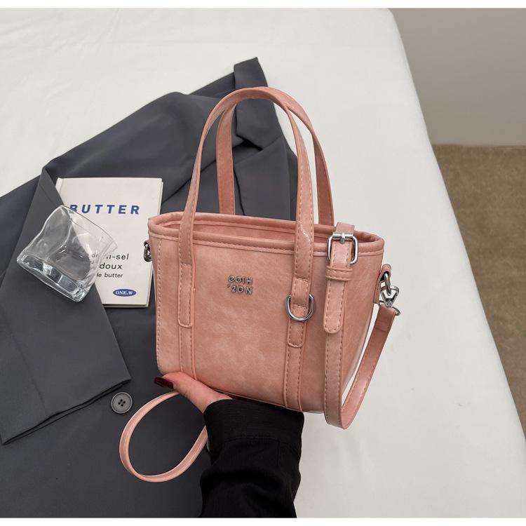 2025 new Korean niche fashion high-end portable bucket bag simple commuter versatile messenger shoulder bag 2740₽