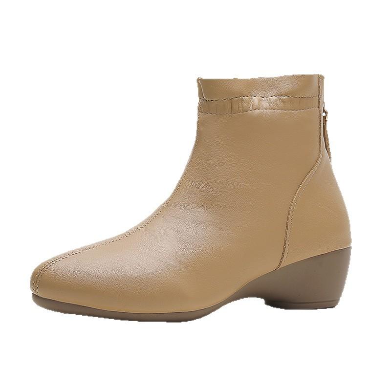 Retro slope heel soft bottom velvet warm short boots women's winter new rear zipper middle old mother short boots