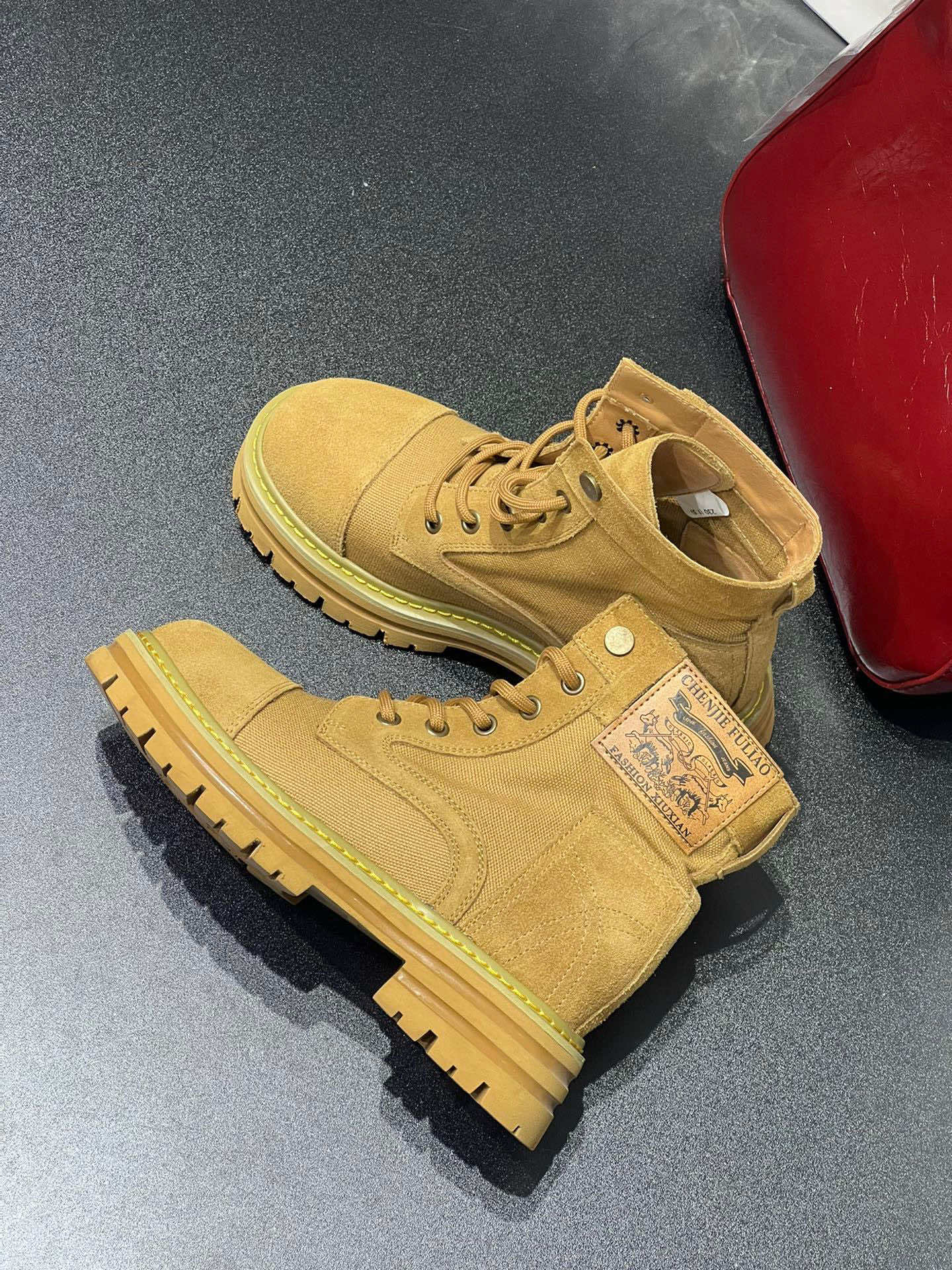 

Leather inner height increase Martin boots women s new canvas desert spring and autumn single boots small short boots in autumn and winter 2025 35