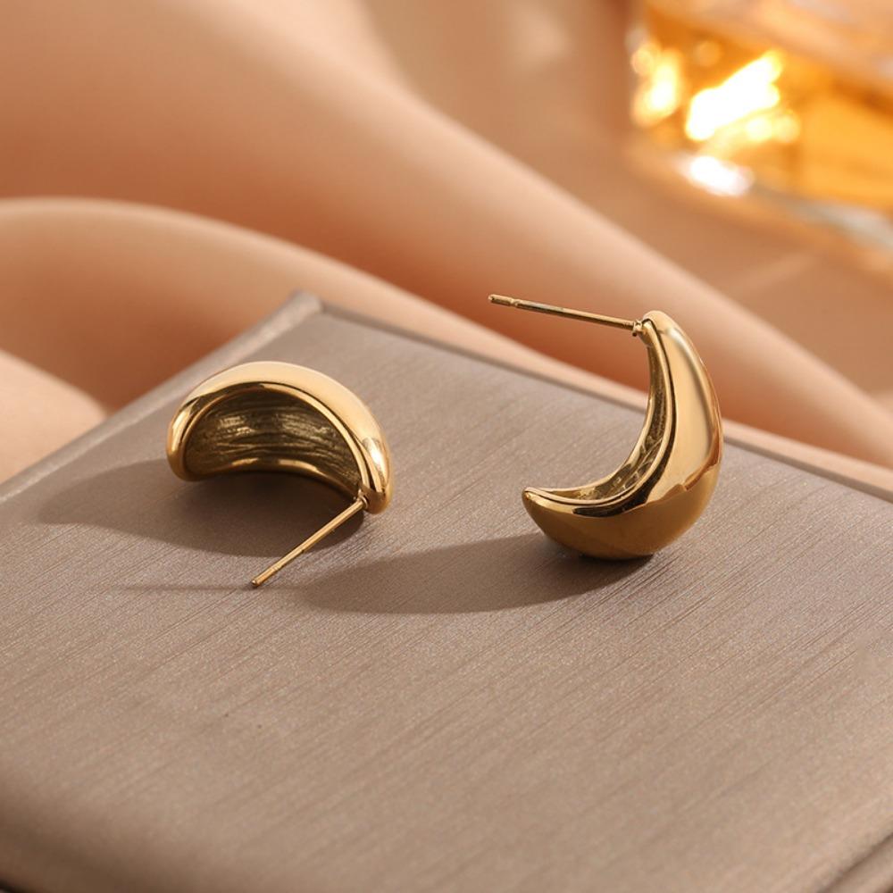 The New Classic Copper Alloy Smooth Metal Earrings Are Suitable for Women's Fashion, Korean Jewelry Temperament, and Daily Wear By Girls