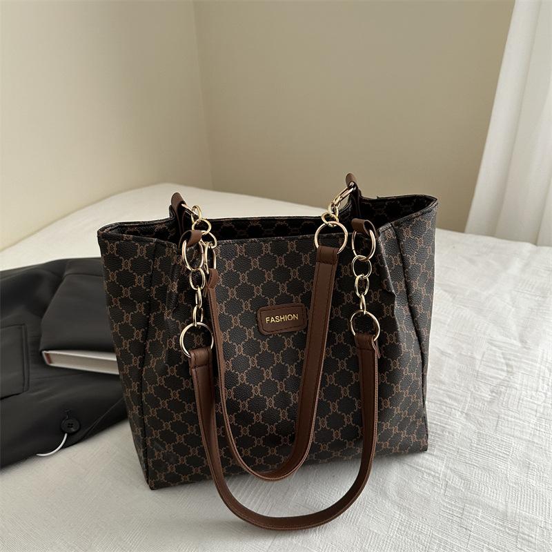Spring new retro fashion printed shoulder bag underarm commuting large capacity tote bag high sense casual