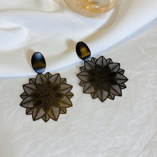 1 Pair Stud Earrings Exaggerated Temperament Slim Gothic Dainty Nonallergic Retro Hollow Flower Drop