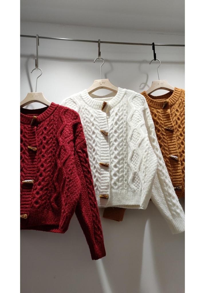 Korean Academy Style Round Neck Knit Cardigan with Horn Buttons for Women - Fall 2025
