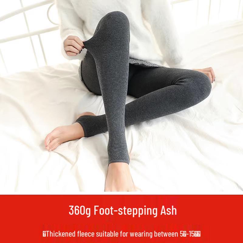 Women's Plus-Size Fleece-Lined Base Layer Pants, Footed Tights for Autumn and Winter - Thickened Warm Cotton for Up to 200 Jin.