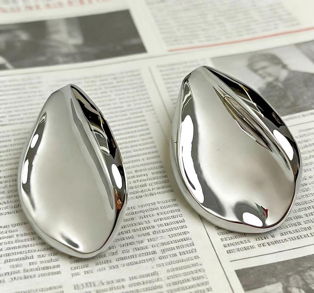 Teardrop Metal Stud Earrings: Gold & Silver, Niche Design, High-End Feel, Versatile for Women
