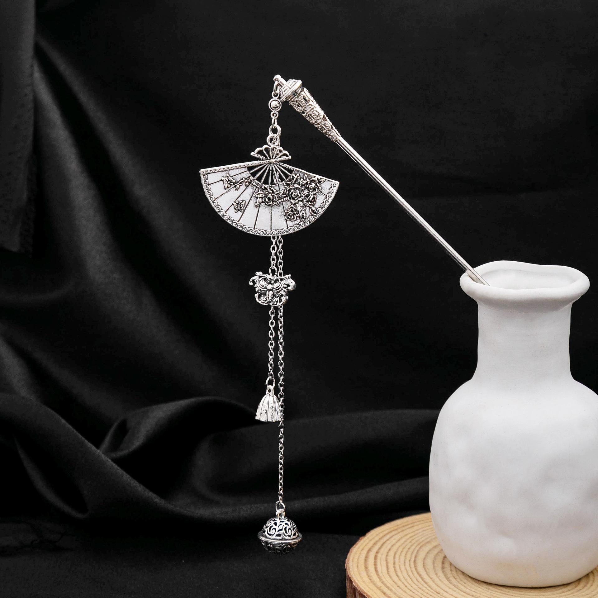 

В стиле ретро, шпилька для волос с веером и цветком сливы, в древнем стиле, аксессуары для ципао и ханьфу, шпилька с подвеской-кисточкой и колокольчиком, шпилька-пластина