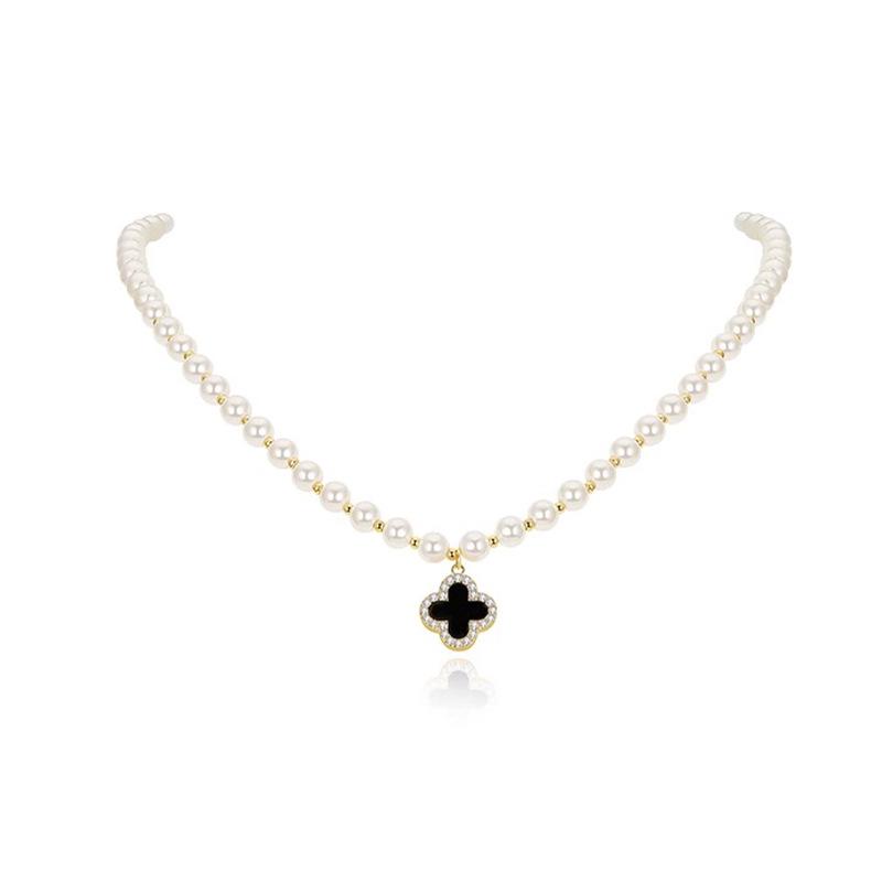 2026 Four-Leaf Clover Pearl Necklace: Stylish, High-End Pendant Clavicle Chain for Women