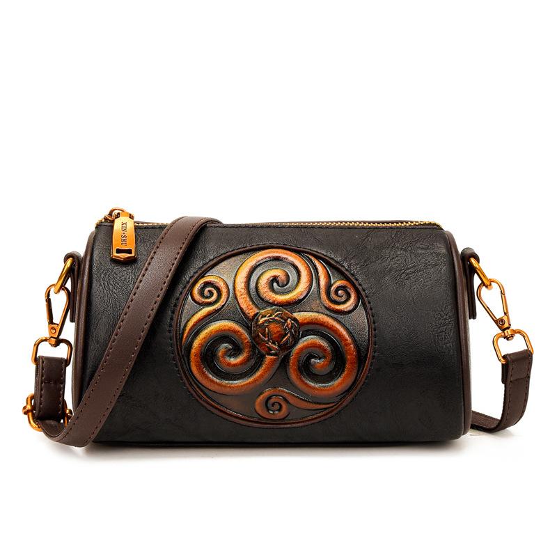 

Embossed Women s Bag, Single Shoulder Crossbody Bag, Middle-aged Women s Bag, Large Capacity Carved Casual Bag, Mom Bag, Trendy чёрный