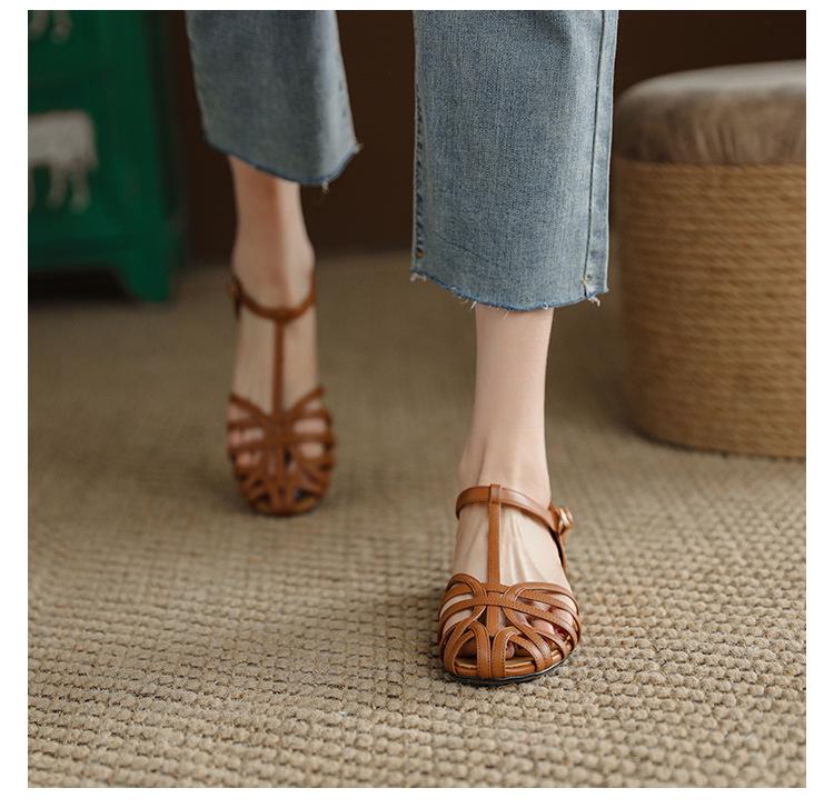 Retro Women's Baotou Buckle Strap Hollow Sandals for Spring and Summer