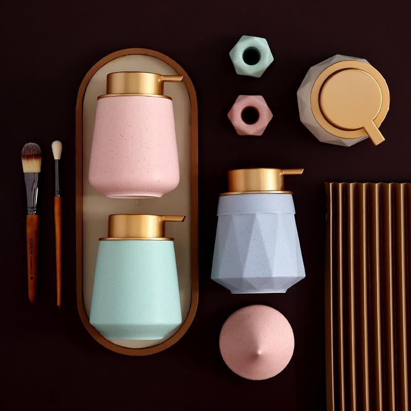 European Style 400ml Portable Soap Dispenser Shampoo Pack Gold Press Ceramic Lotion Bottle Toilet Kitchen Bathroom Accessories