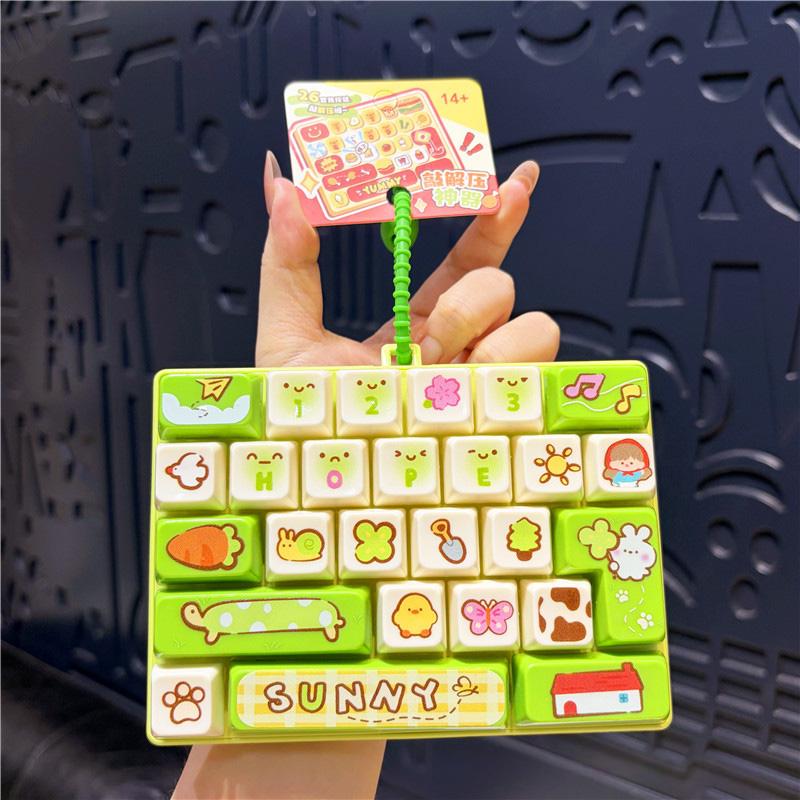 Cartoon 26-Keycap Keychain Toys 26-Key Keyboard Clicker Keychain Stress Releasing Toys Bag Charm Keyboard Keychain