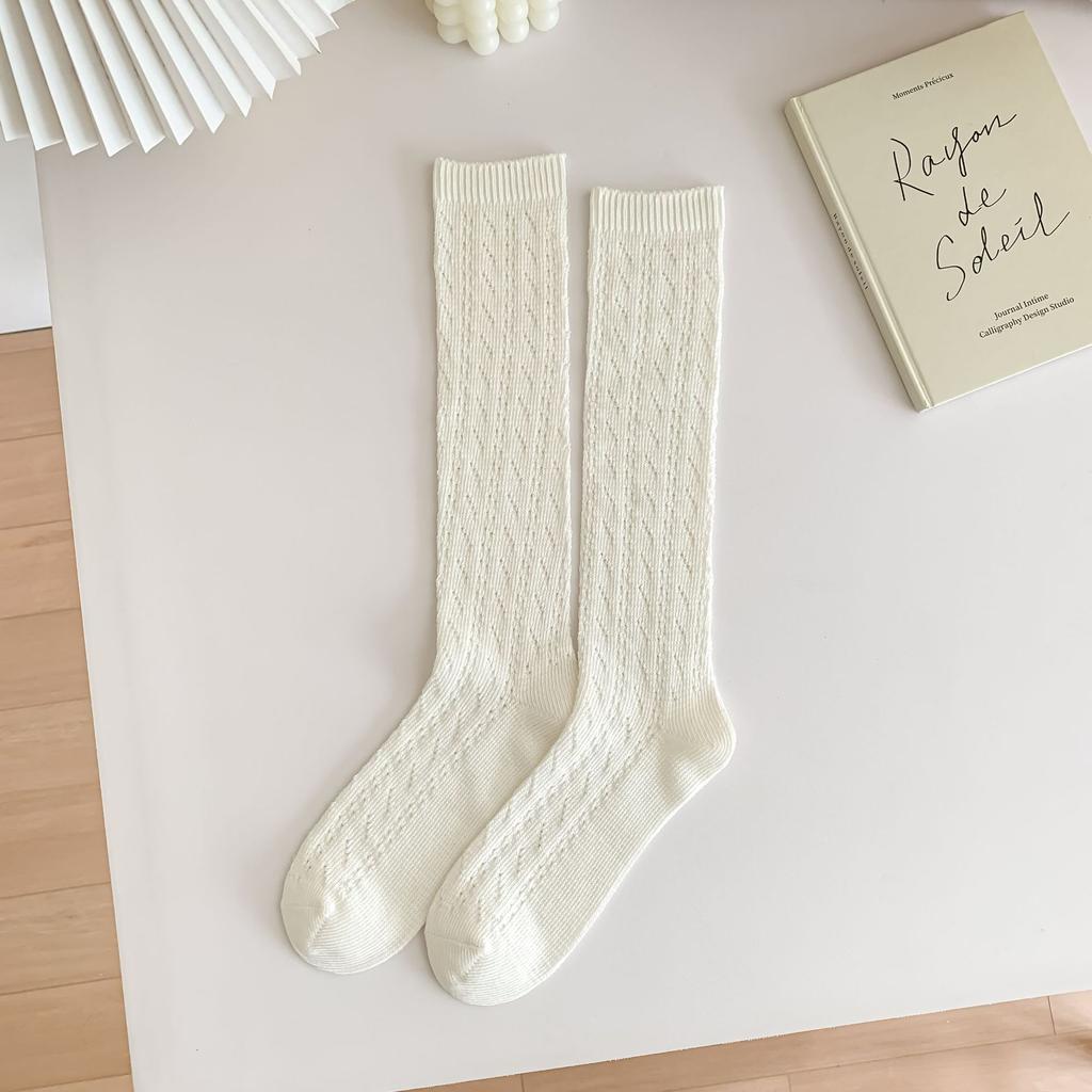 Einfarbige hohle atmungsaktive Netzsocken Kinder Dünne weiße Kniestrümpfe und Knie Schwarz-weiße Stacking-Socken