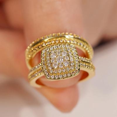 Ensemble de bagues de couleur or de haute qualité pour femmes 2 pièces Accessoires de tendance de mariage de luxe Bijoux de dame magnifiques pour fête d'anniversaire