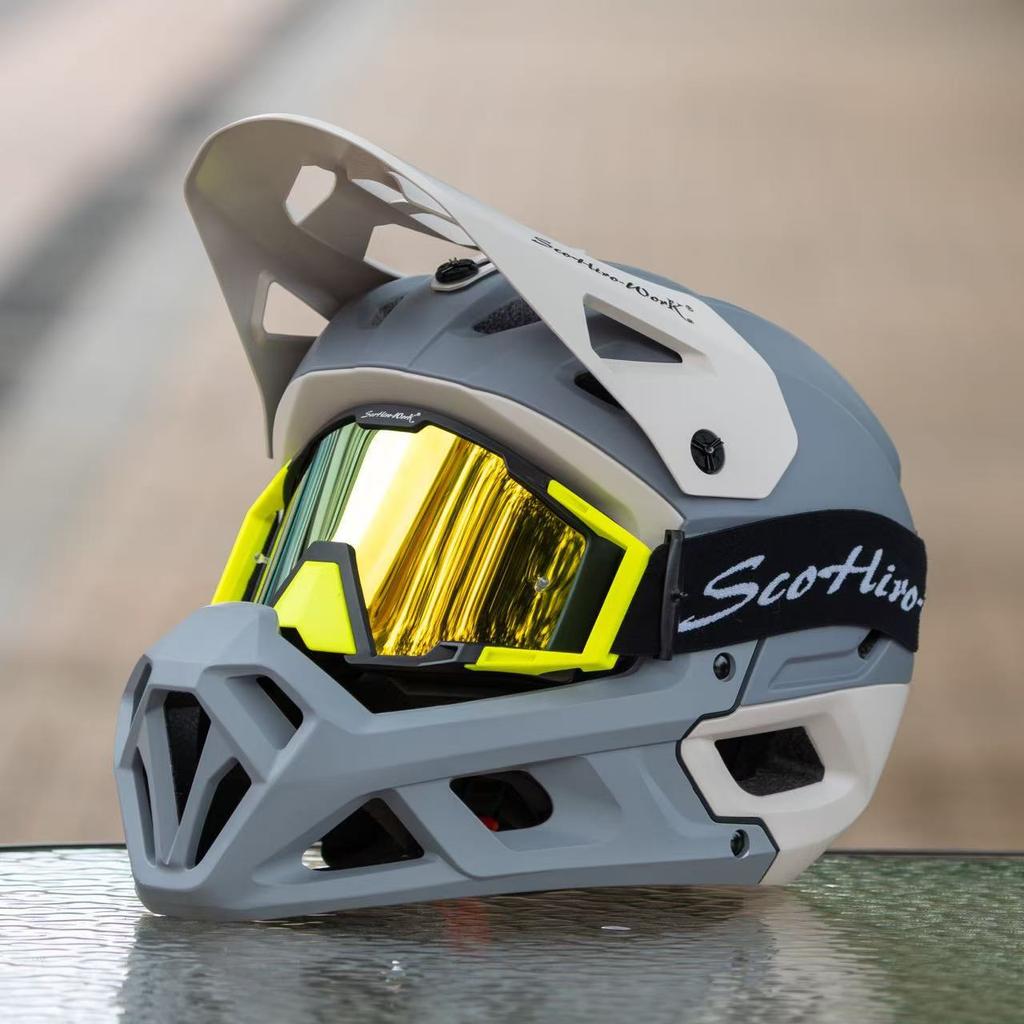 Scorpio mountain bike bike full helmet cycling helmet off-road forest locomotive children men and women DH downhill light gallop