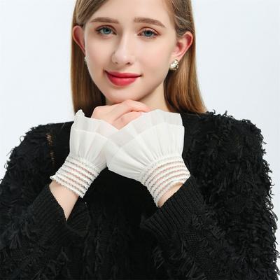 Doplňky – Kravaty, motýlky, límce a manžety