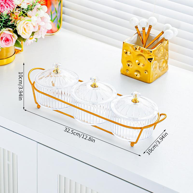 Lehký luxus Talíř na ovoce a sušené ovoce Talíř na svačinu Domácí obývací pokoj Konferenční stolek Talíř na svačinu Stěhování do domu Nový domov Melounová semínka Talíř na čaj a svačinu Talíř na ovoce