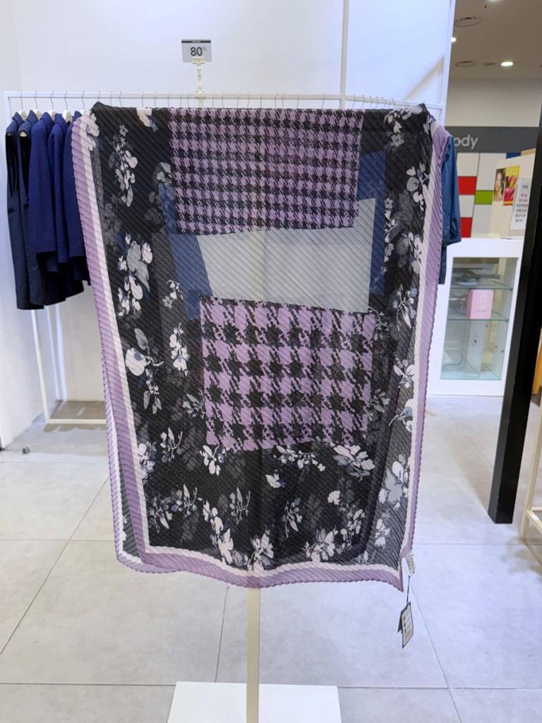 Crocodile Lady Flower Motif Pleated Scarf CLDWF1104