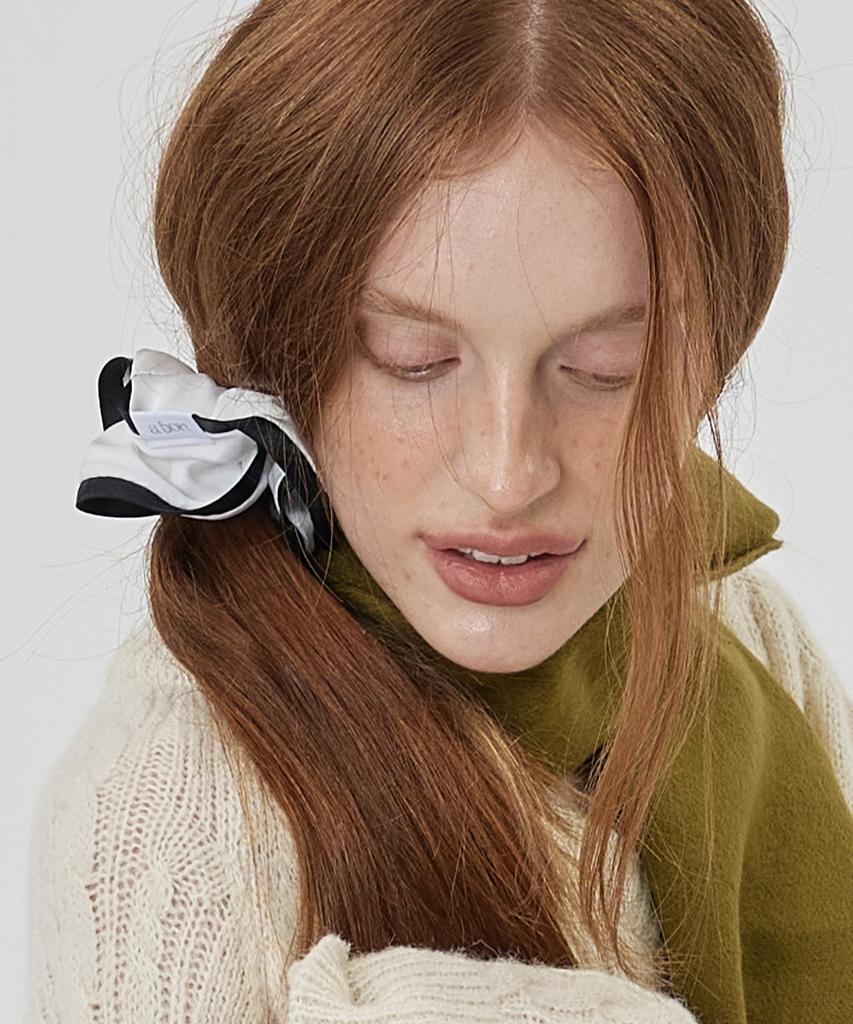 The-Abon Classic Line Hair Scrunchie Black White