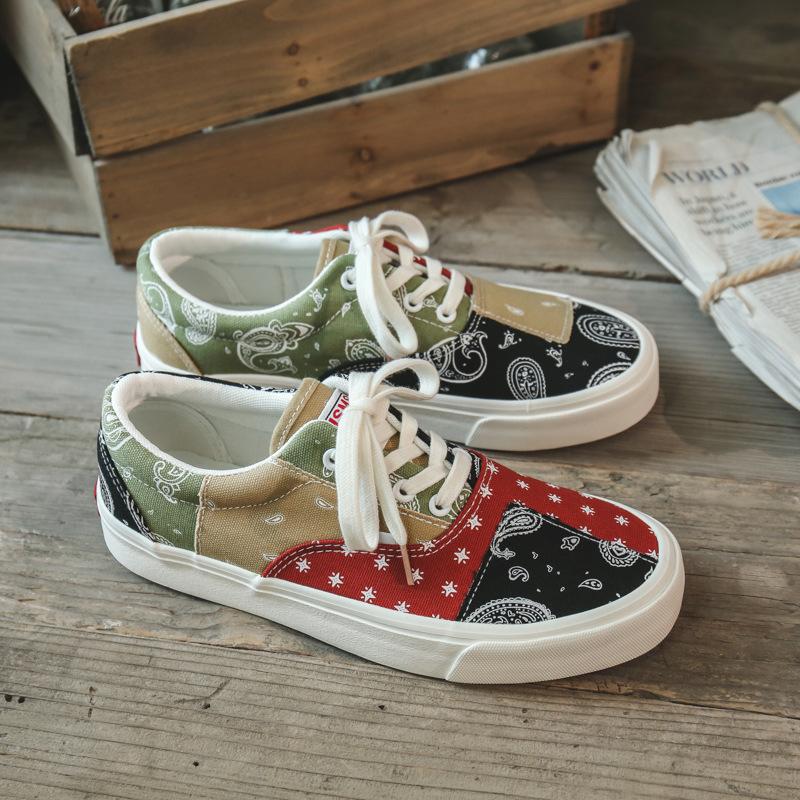 

Spring and Autumn new retro trend sports board shoes men s black and white plaid printing canvas shoes versatile couple shoes 39