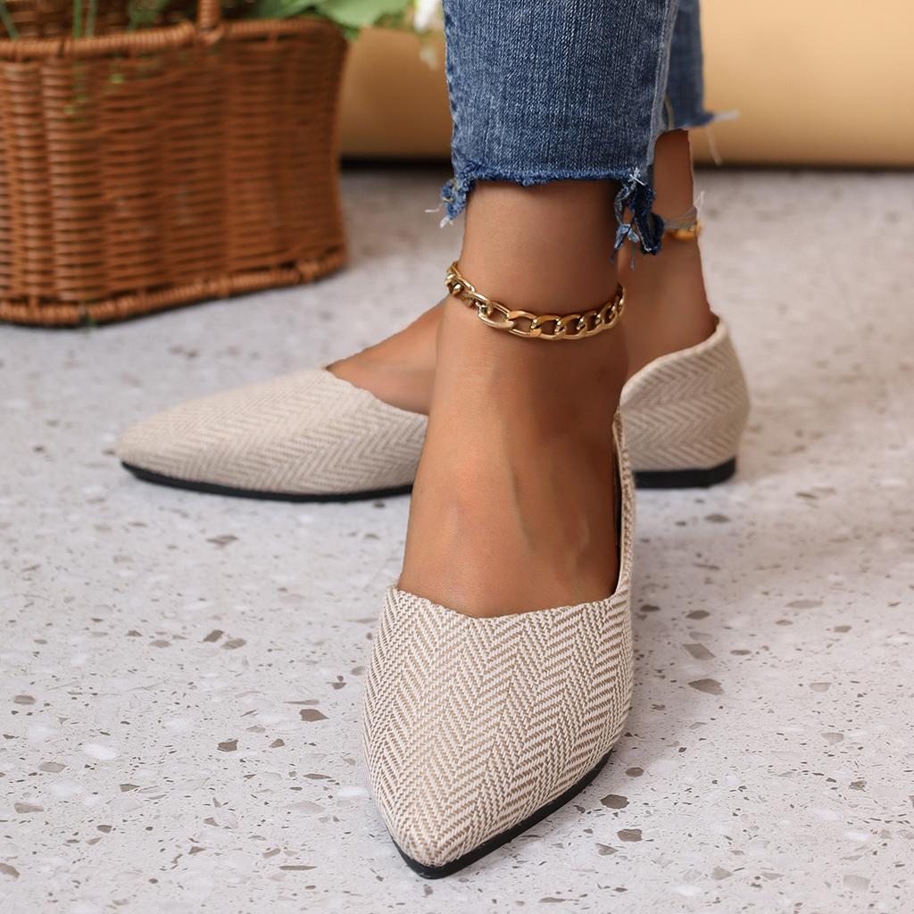 Korean Version of Foreign Trade New Pointed Embossed Flat Bottom Shallow Mouth Single Shoes Women's Large Size V Mouth Breathable Lazy Work Shoes