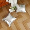 Packung mit 2 dekorativen Kissenbezügen Modern Metallic Glänzend Kissenbezug, Kunstleder Weich Quadratische Kissenhülle für Sofa Bett Party, 45 x 45 cm