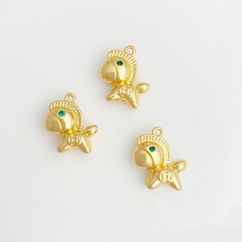 3D Rhinestone-Inlaid Wooden Horse Pendant Necklace for Women