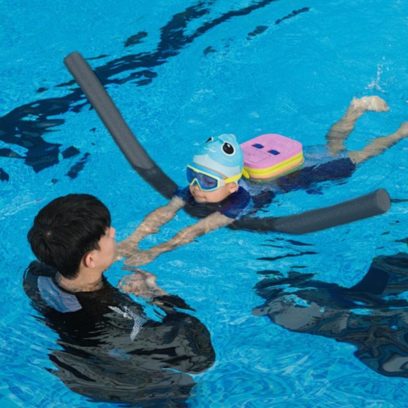 Langer flexibler Schaumstoff Schwimmstab Haltbarkeit Strand Schwimmende Poolnudeln für Kinder Familienpoolaktivität