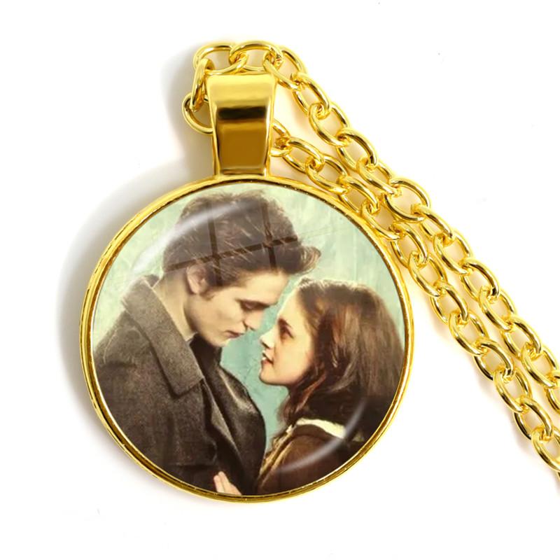 Nieuwe Twilight Film Bella Edward Jacob Renesmee Karakter Glazen Cabochon Hanger Ketting Handgemaakte Sieraden Kettingen