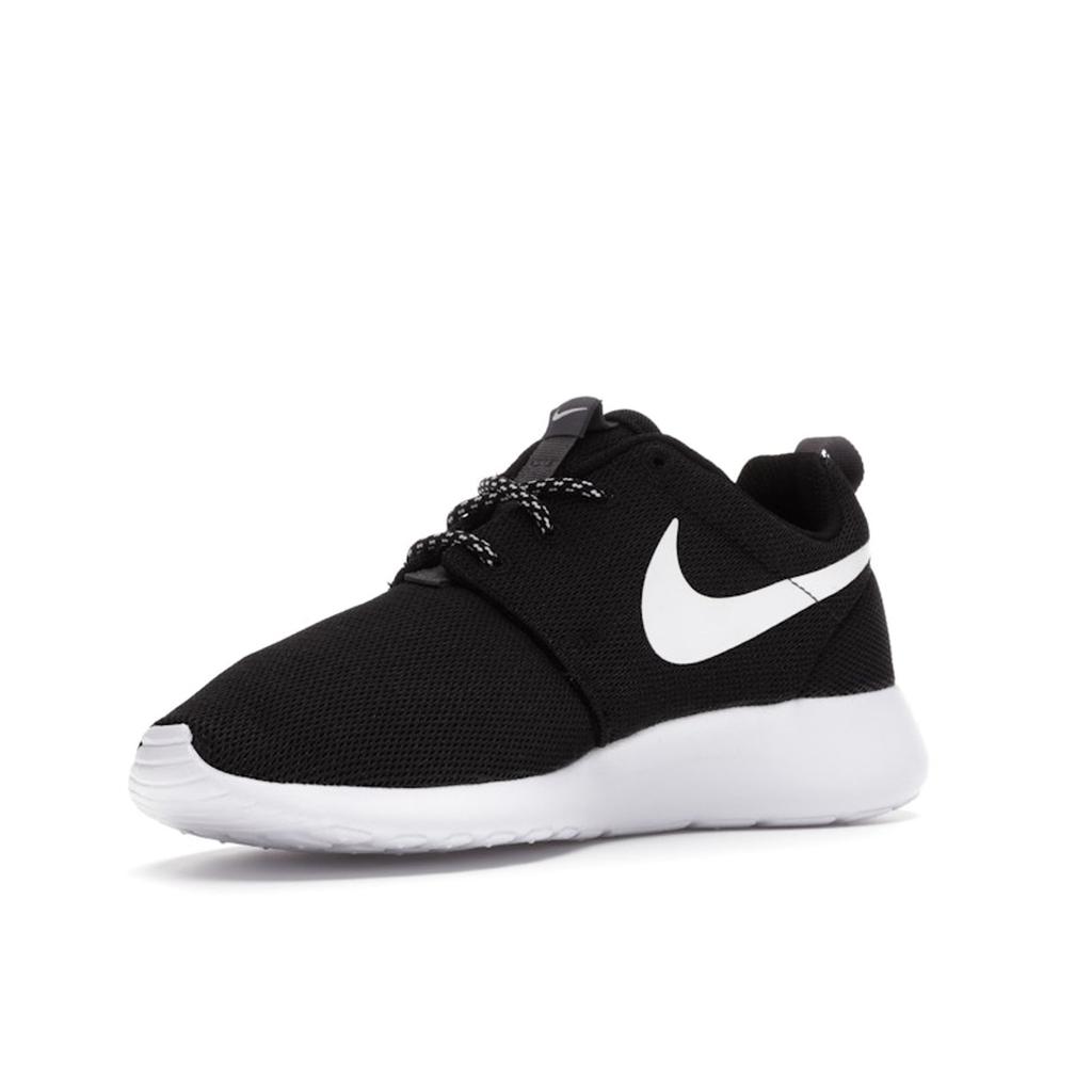 Nike  Roshe One Black Women Sneakers White-Dark-Grey 844994-002
