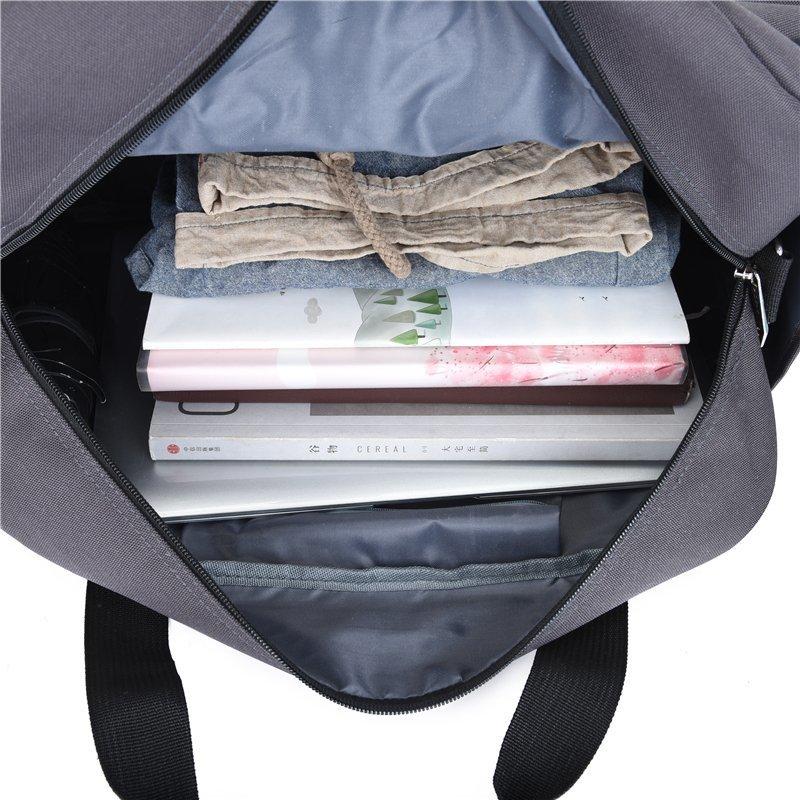 Travel bag Large capacity portable men's sports training bag Lightweight waterproof shoulder duffel bag Short-distance travel boarding bag