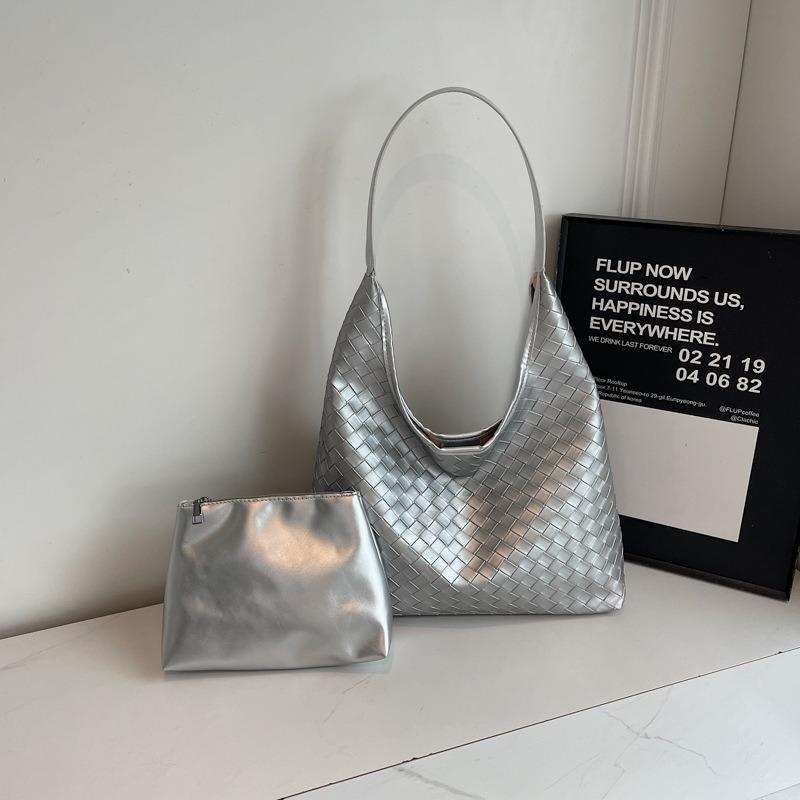 New fashion niche popular solid color woven tote bag versatile shoulder women's bag