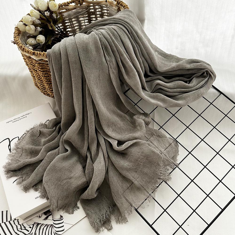 Personalized Hand-painted Cotton Scarf Women's Short Beard Gradual Change Color Travel Shawl Yunnan Dali Blue and White Tie-dyed Silk Scarf