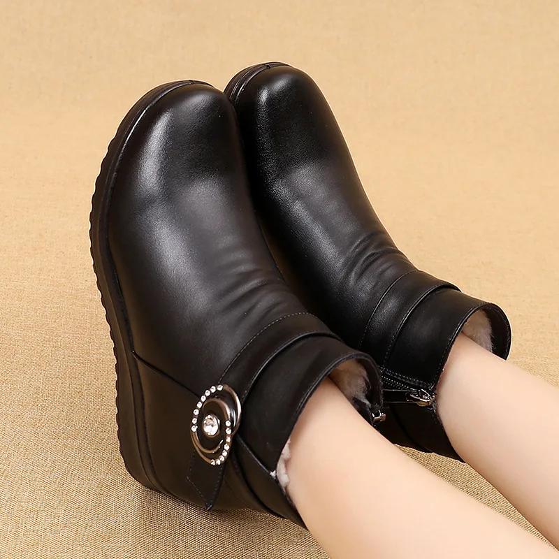 Winter Boots Women Genuine Leather Warm Ankle Boots Mom Autumn Plush Wedge Shoes Woman Shoes Big Size 34-42