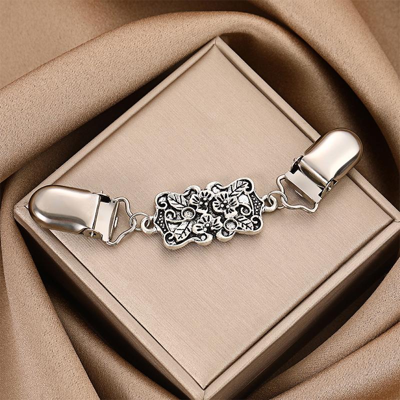 Retro Sweater Shawl Clip With Studded Alloy Scarf Buckle Anti Exposure Buckle Collar Scarf Cardigan Connecting Buckle