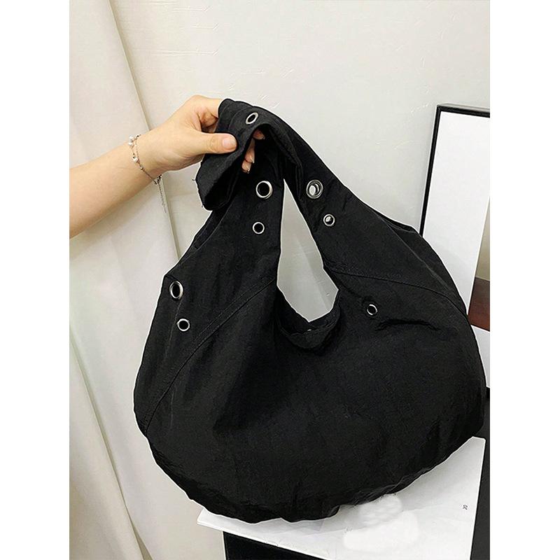 Wind Nylon Cloth Niche Design Underarm Shoulder Bag Fashionable Large Capacity Versatile Shoulder Tote Bag Tide