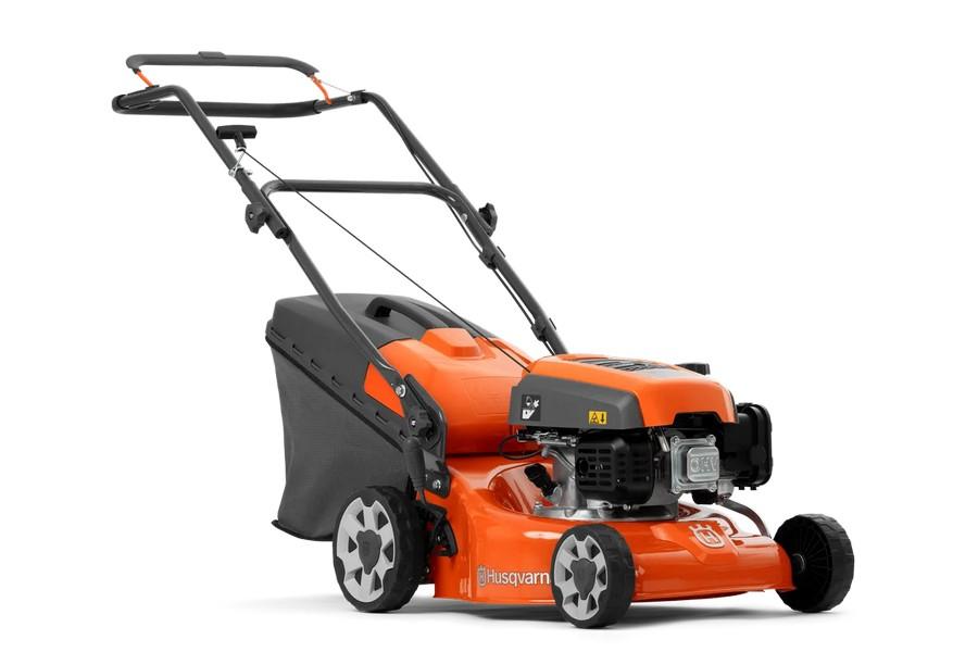 LC 140P LAWNMOWER