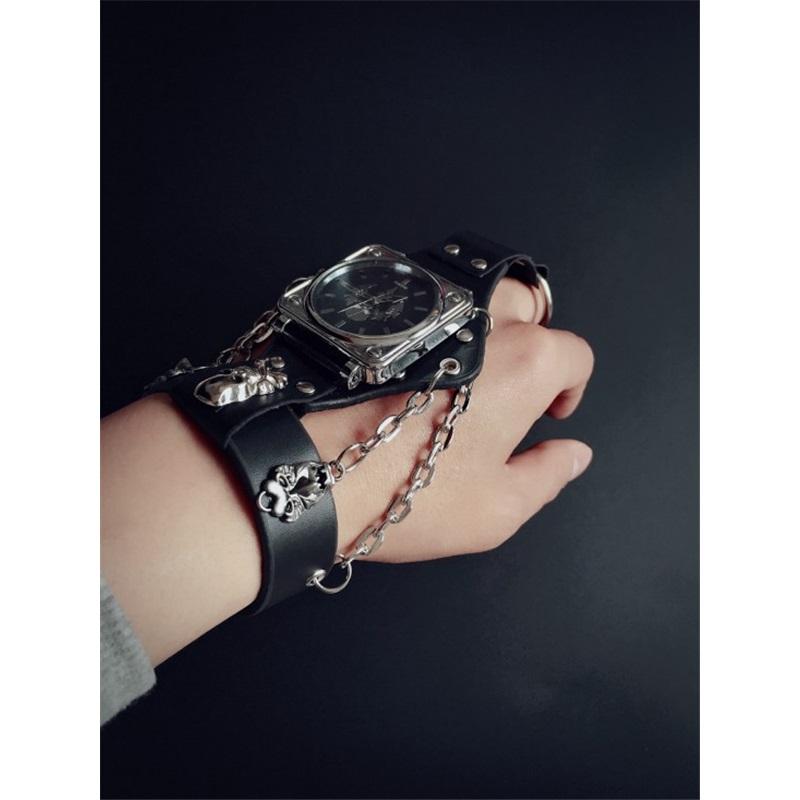 Hot New Men Punk Skull Black Leather Bracelet Wrist Watches with 50mm Wide Band Big Dial Watch Hours for Men Relogio Masculino