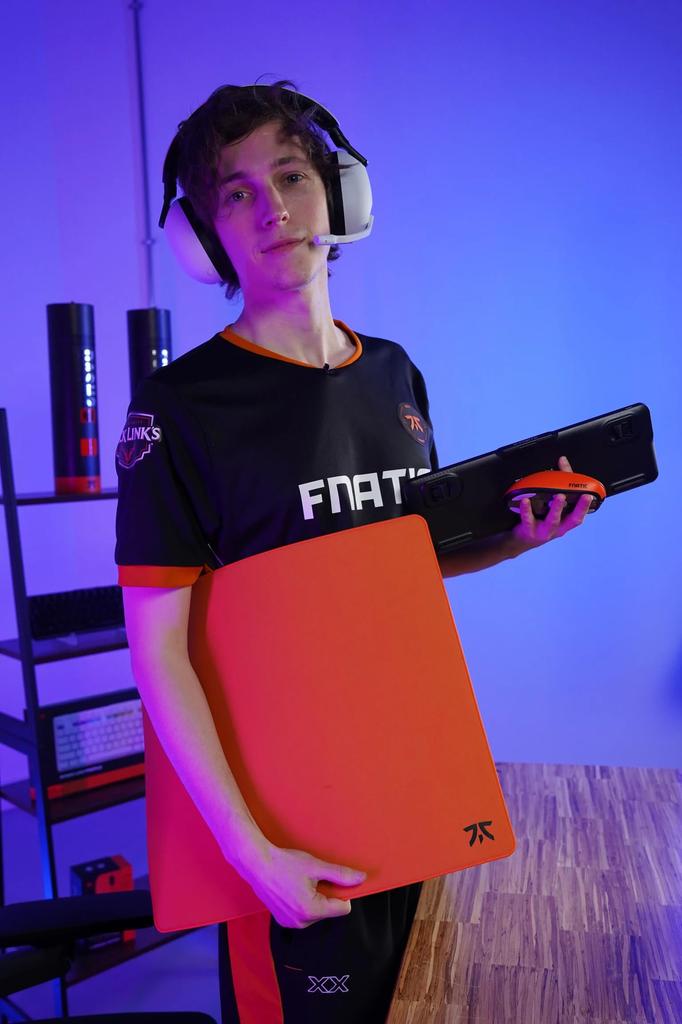 FnaticGear FOCUS3 MAX XL Gaming Mouse Pad, 6mm Thick PORON Foam with Smooth Surface, 480x480mm, XL Size, MP0008-002, MS0714