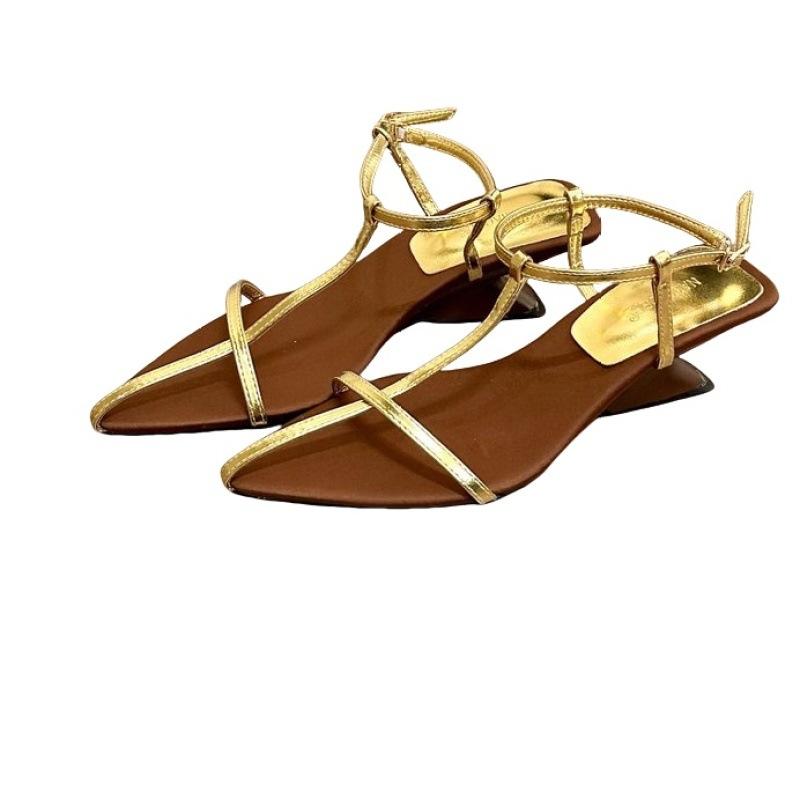 2025 Wearing sloping heel pointed slippers fairy shoes summer French high heel with skirt temperament Roman sandals