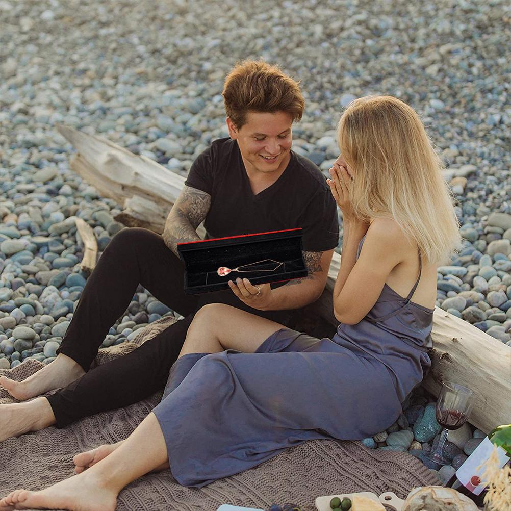 1 Pcs Rectangle Necklace Box Classic Velvet Pendant Gift Box Long Chain Jewelry Display Boxes for Engagement Wedding