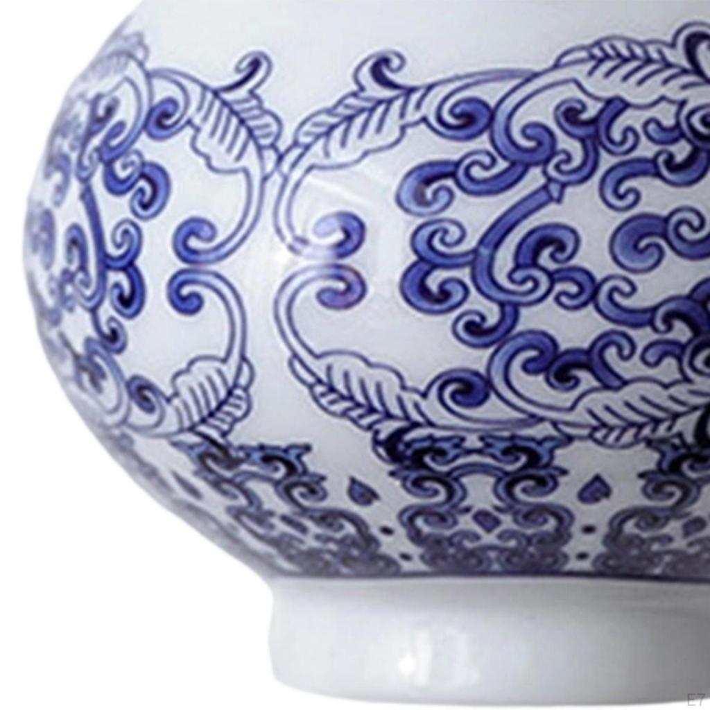 Chinese Blue and White Porcelain Bottle Flowers Arrangement