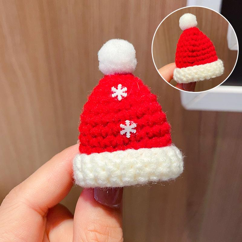 Charming Crochet Fruit Keychain: Persimmon & Strawberry Wool Pendants