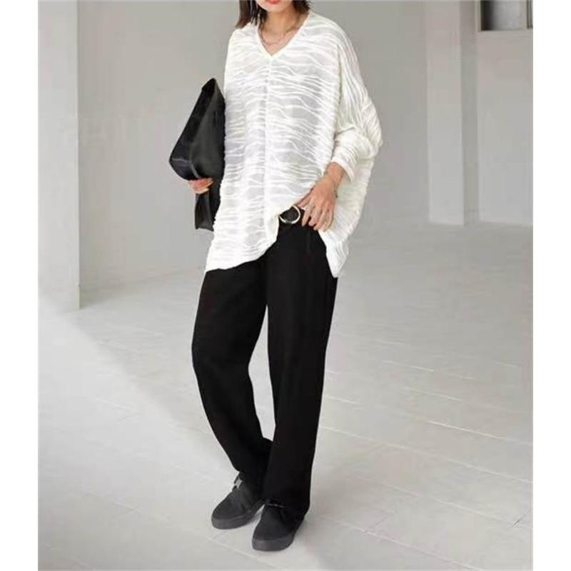 Spring Autumn Solid Color Loose Casual Tee Women Batwing Long Sleeve Folds V-neck Pullover T-shirt Female Top