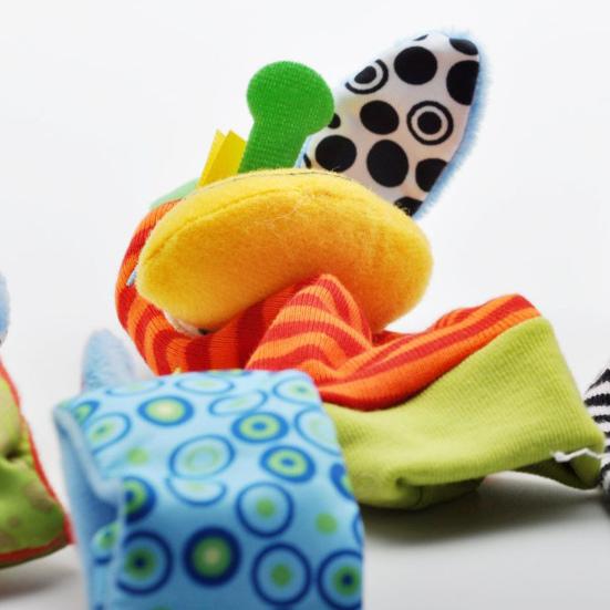 Κάλτσες Κουδουνίστρες Μωρού Παιχνίδια Καρπού Παιχνίδια Μωρού Υψηλής Αντίθεσης Ασπρόμαυρα Παιχνίδια Μωρού Ανάπτυξη Εγκεφάλου Παιχνίδια Βρέφους Δώρα για Νεογέννητα Αγόρια Κορίτσια