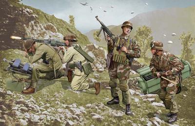 Platz DR6743 WWII German Special Forces Brandenburg Unit Island Plastic Model 1/35 (Leros 1943)