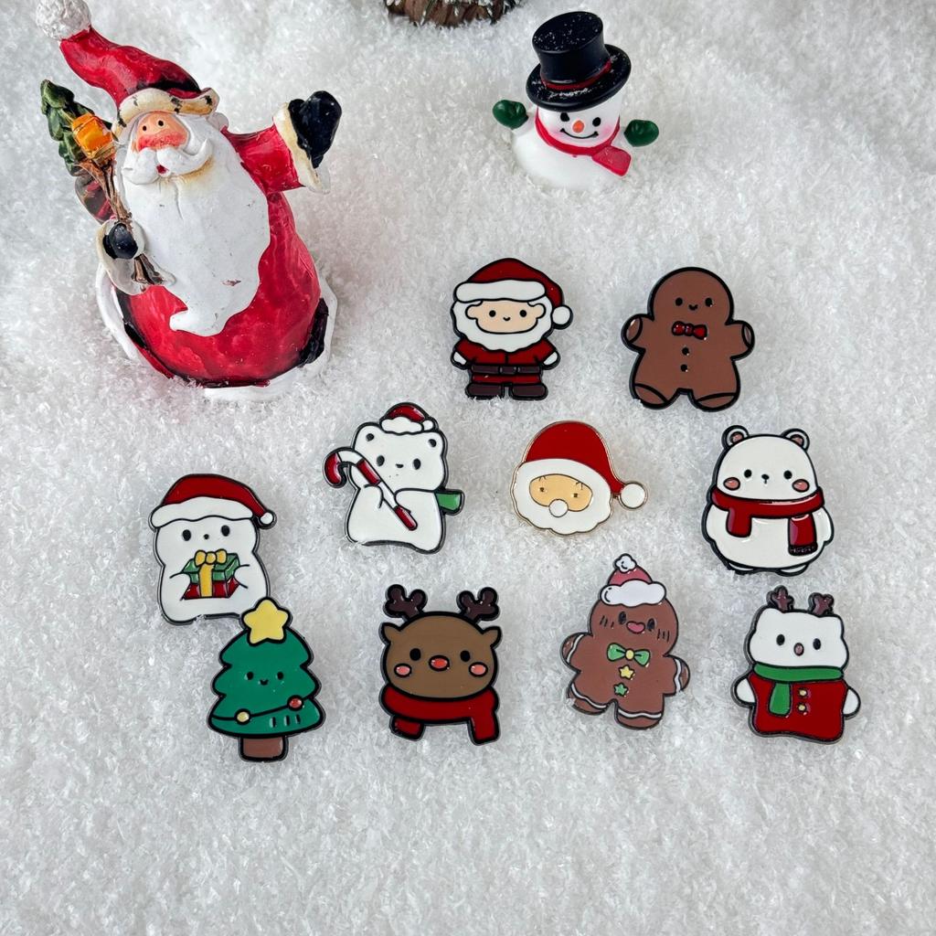 Christmas Cartoon Brooch Cute Metal Elk Santa Brooch Simple Versatile Badge Trinket